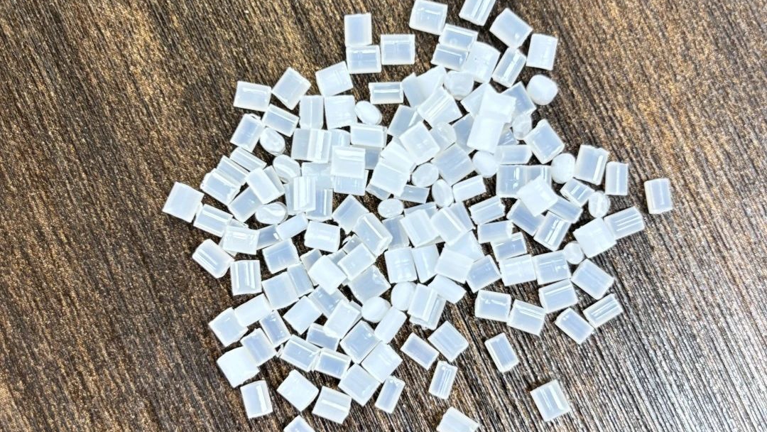 PET耐寒增韌增粘劑